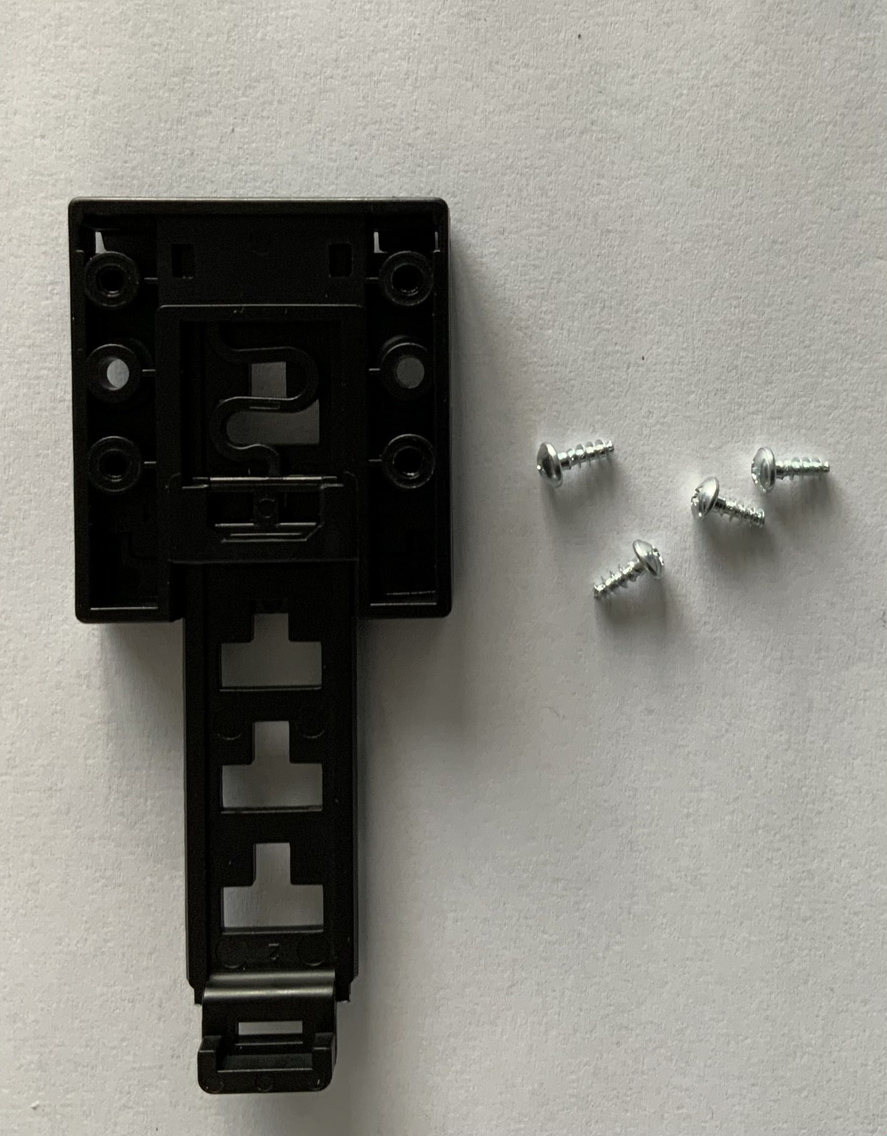 bopla_22035000_screws.jpg